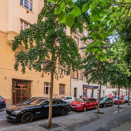 Mini Ultra Central Studio Budapest Exteriör bild