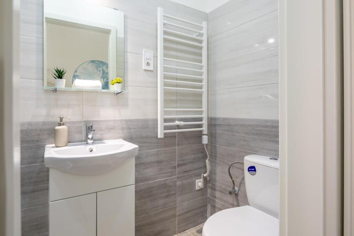 Mini Ultra Central Studio Budapest Exteriör bild